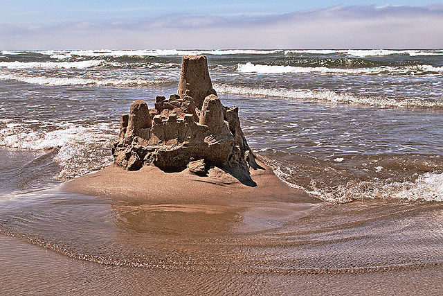 640px-sand_castle2c_cannon_beach